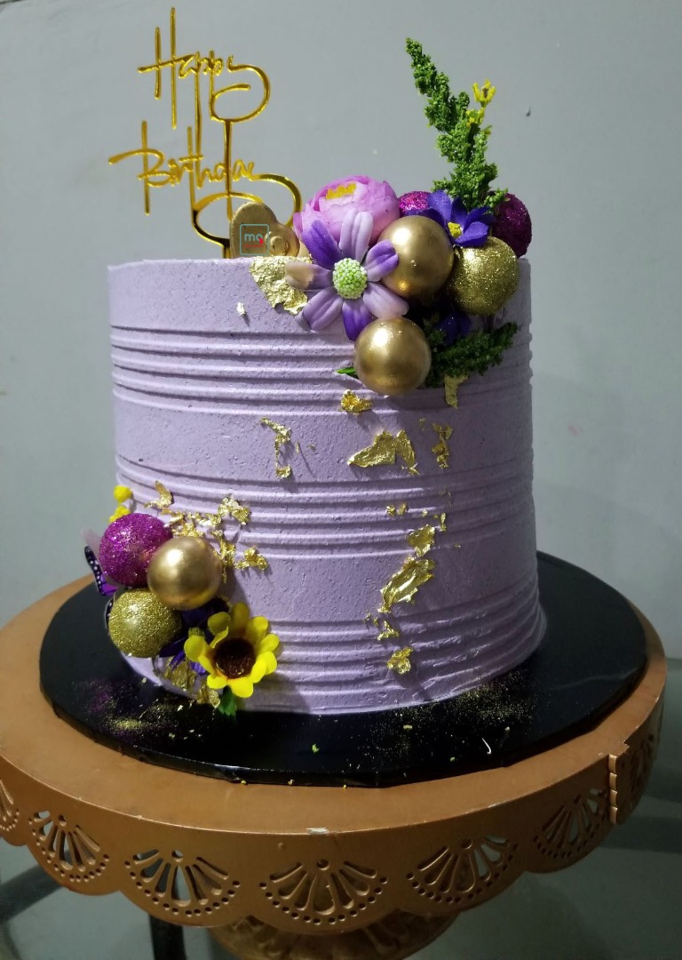 ModuneConfecti3's tweet photo. Sitting pretty radiant 🔥🔥👌👌👍
It's for an expression of art before engaging the fluffy taste.
#cakes #magodobaker #lagosgirls #Lagosnigeria #modunecakes #moduneconfectionery https://t.co/gyOhNKySCI