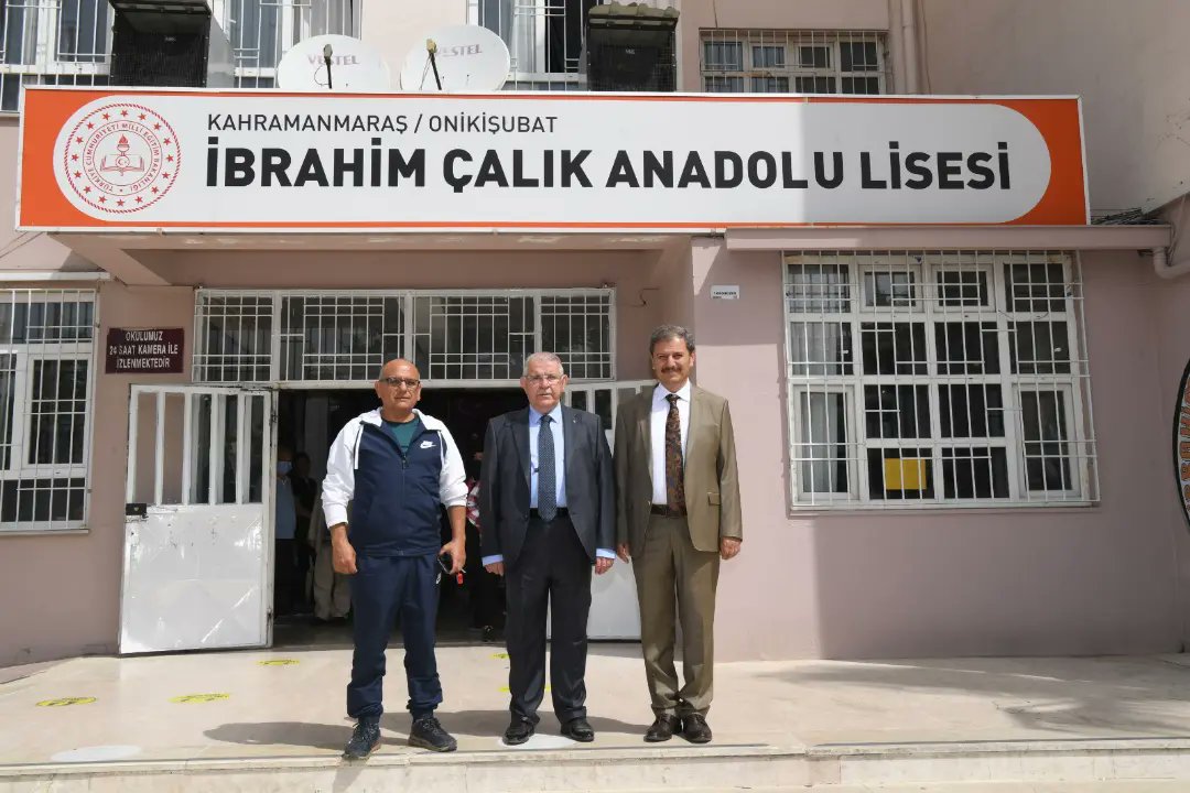 ibrahimcalik46's tweet photo. Onikişubat Belediye Başkanı Hanefi MAHÇİÇEK Öğrencilerimizle Okulumuzun Toplantı/Konferans Salonunda Buluştu. Sayın Başkan, EXPO 2023'ü Anlattı. Kendisine Teşekkür Ederiz. 
#expo2023 
#expo2023kahramanmaraş https://t.co/i0tCQfsNIx