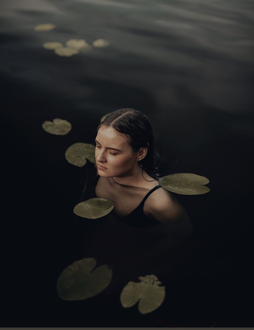 nataly_arty's tweet photo. Hello, friends!  This work is in collaboration with photographer @sandishelvigs.  Amazing atmospheric photos!  There is some magic and mystery in them.  😍 I called it “Calm in dark water”.  She looks like Ophelia from Hamlet 😍❤️ 
#NFTs #nftart #NFTdrop 
https://t.co/Yd28aY8Siy https://t.co/55SrGlUQpq