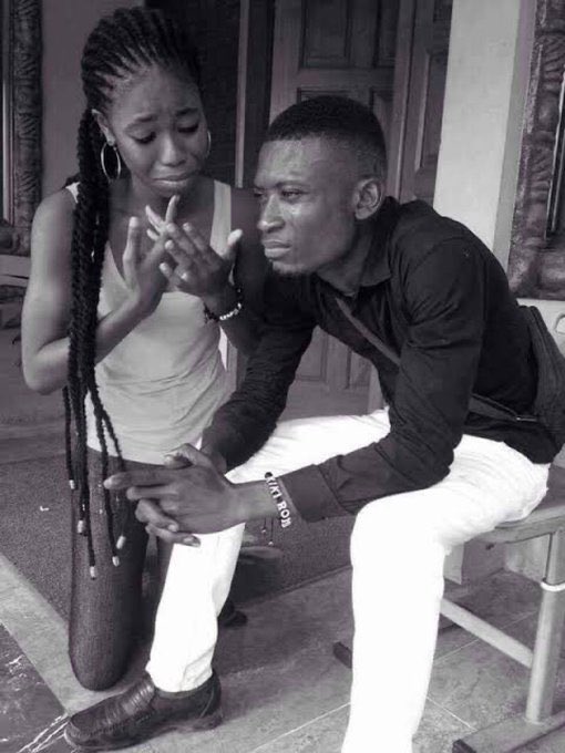 mbachidi3's tweet photo. Chioma that dog pursue me but e dey lick your toes why? https://t.co/ilc5cIqmGY