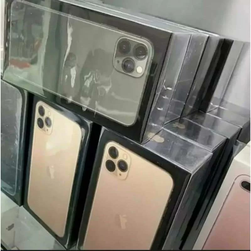 AltaybIsmail88's tweet photo. اسعار يومين بس حصل  ✅🍏
IPhone
IPhone 11 pro max.         395.000
IPhone 11 pro.                  350.000
IPhone 11                          295.000
IPhone X smax                 265.000
IPhone XR.                        215.000
IPhone X                            190.000 https://t.co/VAIRfNKSVp