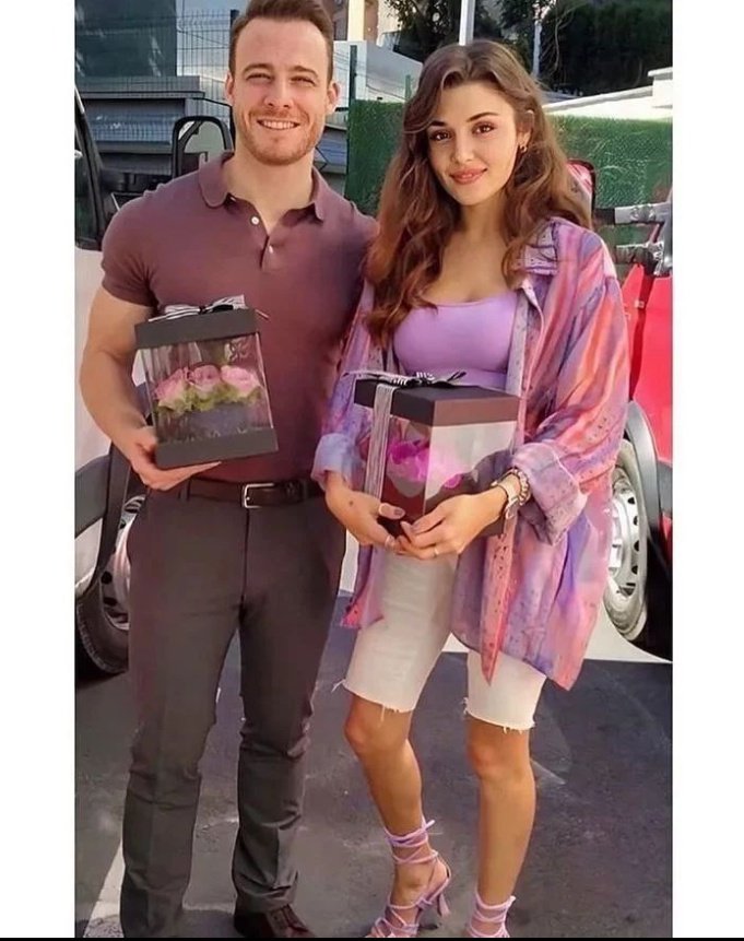 hazelnutphco's tweet photo. After that IV, I'm more convinced that their work and mickey mouse is behind this chaos. They love each other too much why they need to part ways?! No! ASK VAR! ♥️
THEY REALLY FIT TOGETHER 😍🫠
#Hanker #HandeErcel #HandeErcelDisneyPlusTr #KeremBursin #KeremBürsin https://t.co/4ZvGjz30eI