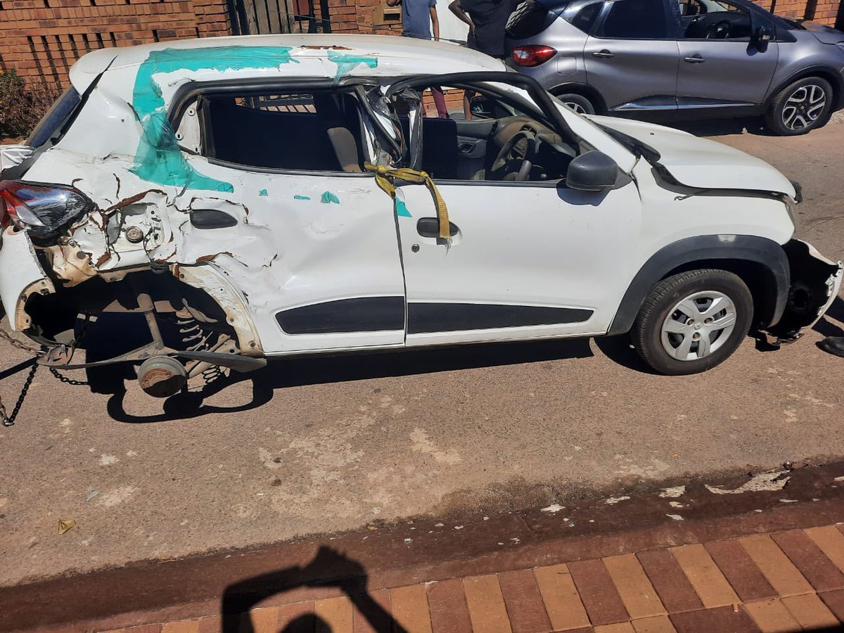 SparesRenault's tweet photo. 🚨🚨2017 Renault kwid stripping for spares 🚨🚨
Call or WhatsApp 0651637723/0833475915
#kwid
#Renaultparts
#Renault 
#Strippingforspares https://t.co/2ZslTs1Wmu