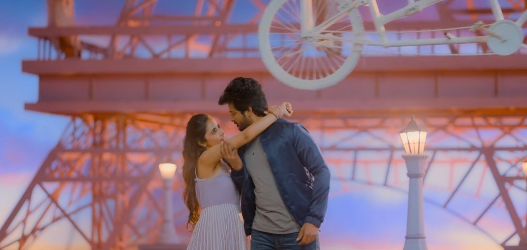 SkYuviKS's tweet image. After #Chellama this #Privateparty going to be mega hit &amp;amp; most colourful song of sk 😍❤️..

@Siva_Kartikeyan @Dir_Cibi #Don