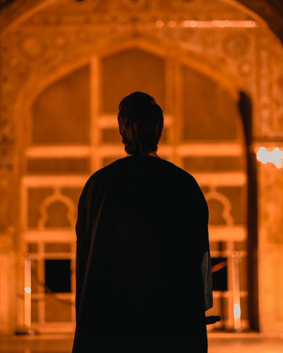 AliZafarsays's tweet photo. کچھ ہونےوالا ہے۔ یارب رحم۔ https://t.co/QYOx0w9XQd