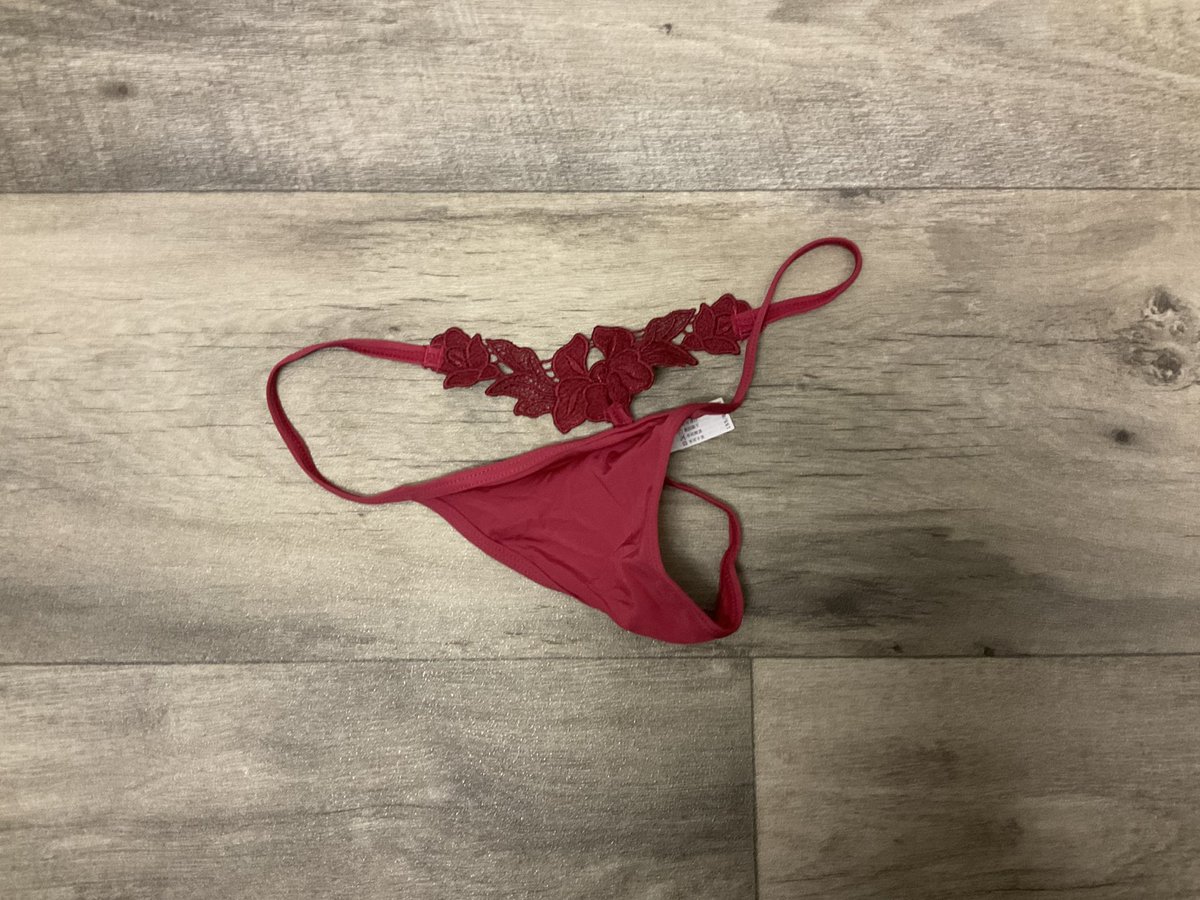 JouSlipje's tweet photo. ACTIE!
Nu slechts €22 voor een gebruikt slipje!
Ik draag ze 2 dagen! Xxx💋❤️ https://t.co/6A0h9Xwd8o