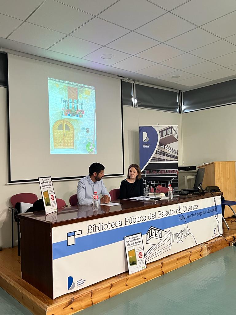 Biblioteca Cuenca tweet media