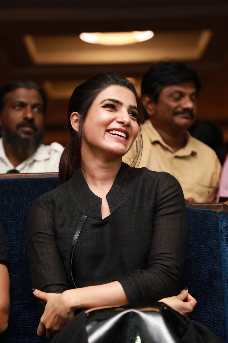 DheenaNaren's tweet photo. @Samanthaprabhu2 #AskSam When are you going to do a film with ajith sir😍☺️❤️

#Ajithkumar
#AK61
#AK62 https://t.co/xNbEvRQuxA