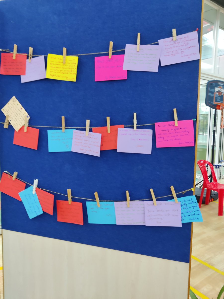 The doors to school opened to parents to celebrate our grade 3 writers. Students organised the space, teaching parents how to write a compliment, buzzing with excitement, building community across our school. There is nothing better! <a href="/TCRWP/">TCRWP</a> <a href="/Mrs_Gilchrist/">Tonya Gilchrist</a> #writer workshop