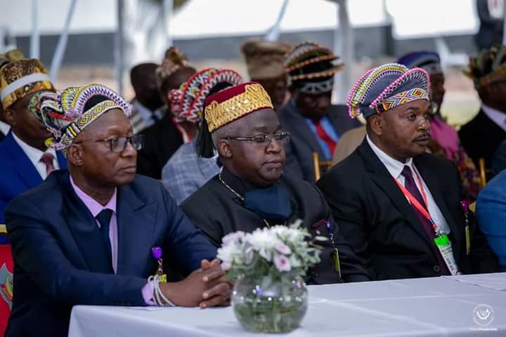 Florydangoma520's tweet photo. #RDC🇨🇩 : @fatshi13 Le problème tribal entre Katangais et Kasaiens dans la région du Grand Katanga est tout simplement politique.
Cette tension n'est vivable et trouvable que dans les médias, @JacquesKyabula et @BenitaNtumba lias #DannyBanza sont à la base de cette manœuvre. https://t.co/PCYkTtr013