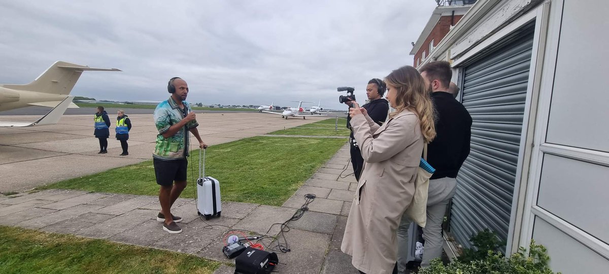 Charter_aLtd's tweet photo. Wednesday at Biggin hill with @CapitalOfficial 
#bigginhill #privatejet #cloudy #goodmorning #earlymorning https://t.co/7AyOFeoJG9