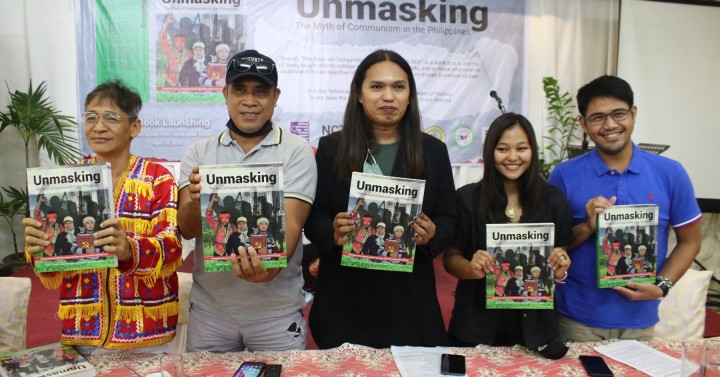 LOOK |  Former NPA Rebels Launches Free For All Book to Expose Dark Truths About CPP-NPA-NDF

Full Story: bit.ly/3OK1sUR 

#KapayapaanParaSaLahat
#PhilArmy
#ARMY125
#ParaSaBayan