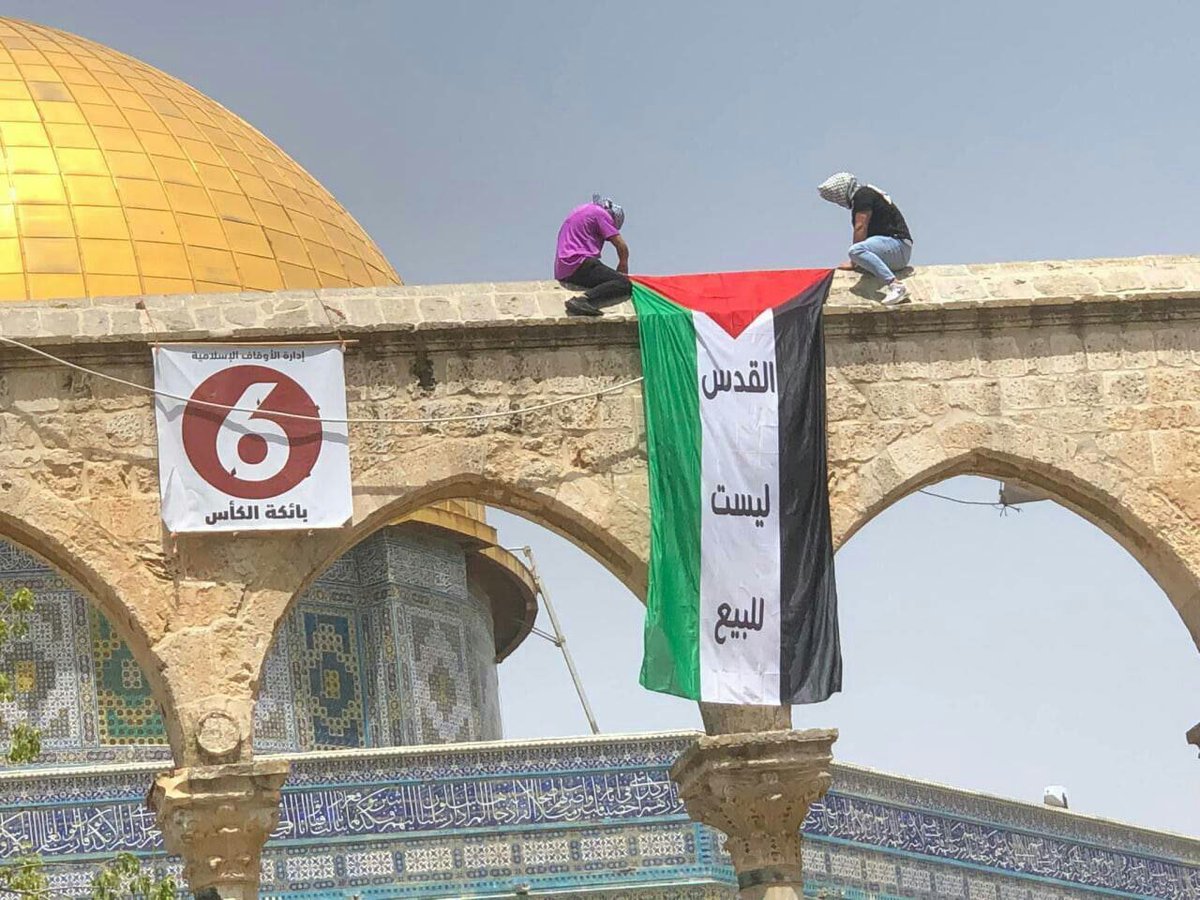 malakhreish's tweet photo. هذه الارض لا تتسع لهويتين إما نحن ، او نحن 
#القدس_هي_المحور https://t.co/DBWyr3VAmz