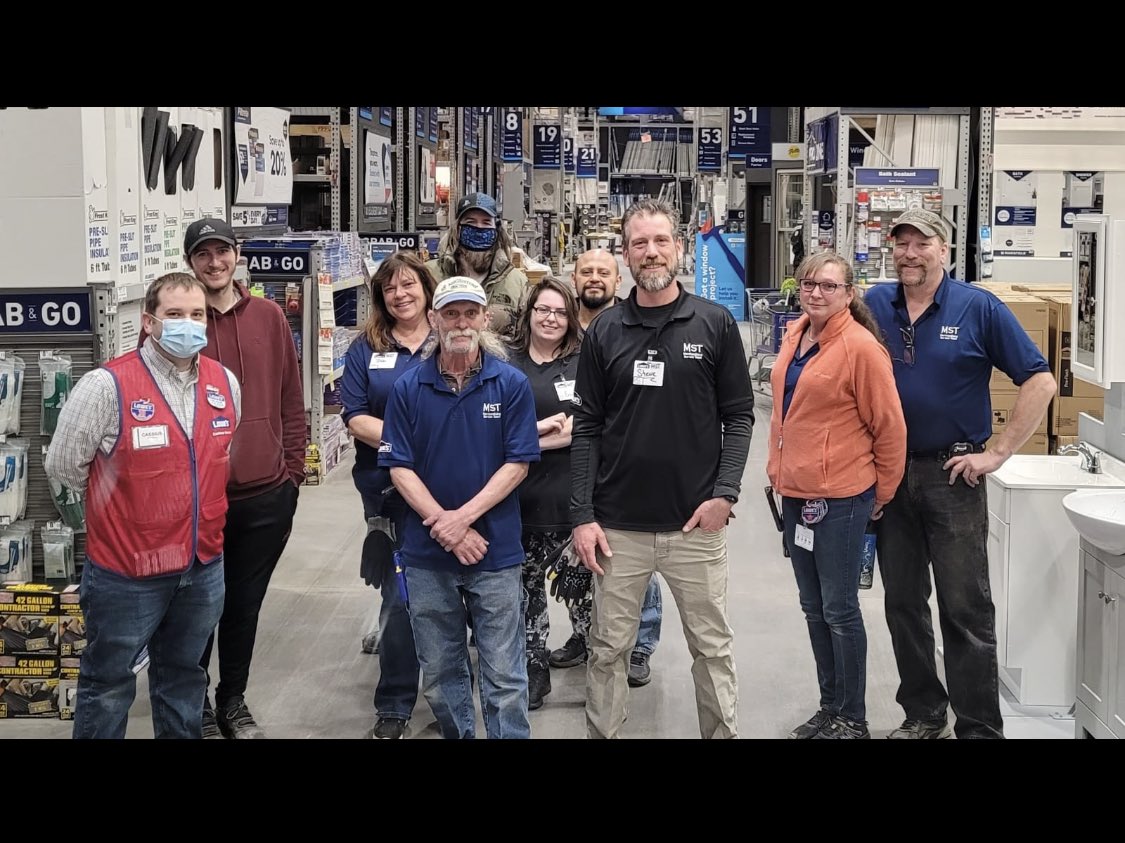 1195Lowes's tweet photo. We would like to wish a Happy Retirement to our MST associate Albert for his 15 years of service to our store! @EamonnG84 @Anthony_Battle1 @R18Merch https://t.co/r1Zkp6oU52