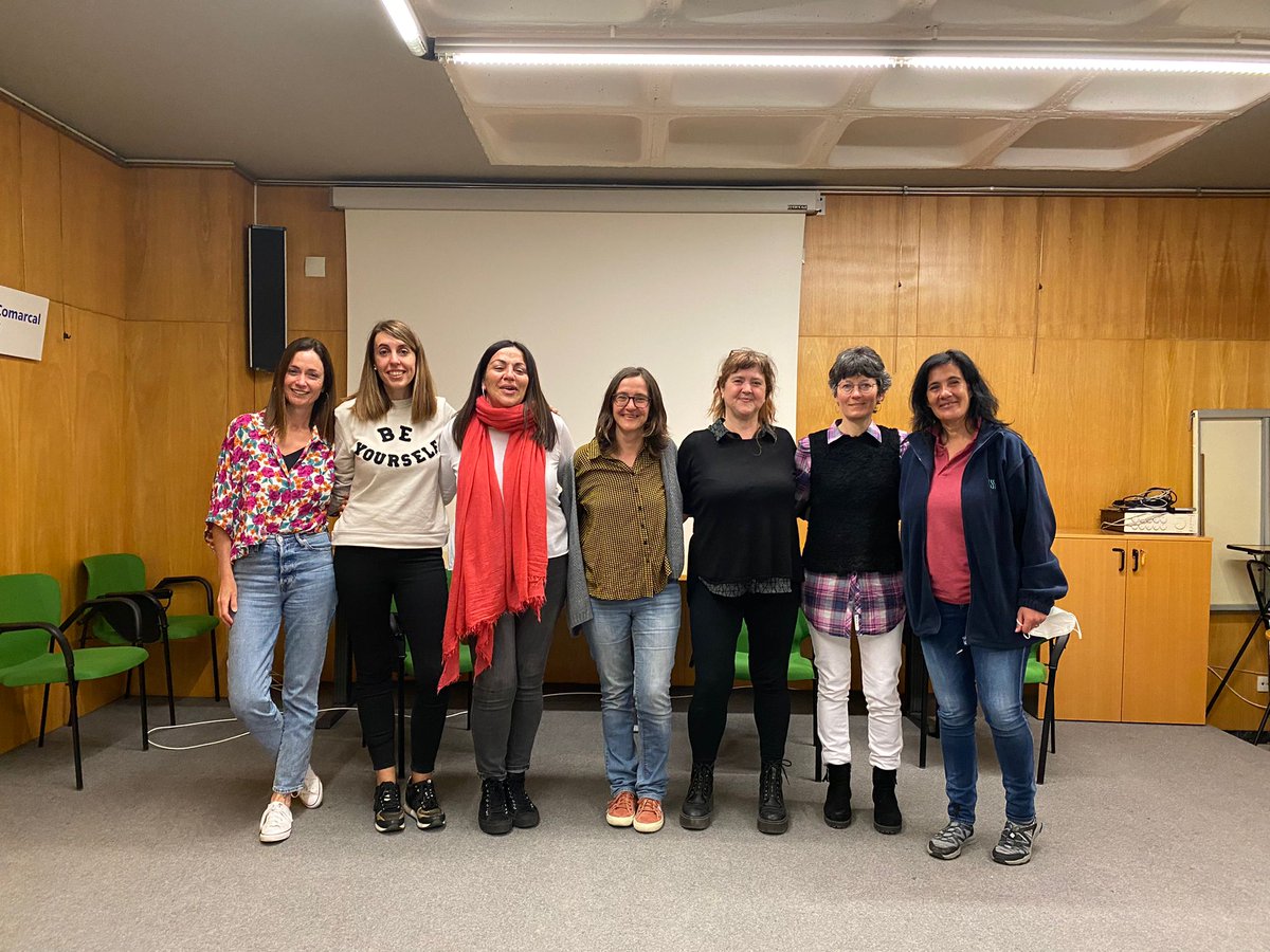 DuranoRoser1's tweet photo. #TSS @icspirineu @icscat @hospitalpallars Les treballadores socials sanitàries a primera línia ampliant la mirada i compartint experiències  en #violènciadegènere https://t.co/1cwwqLyw2C