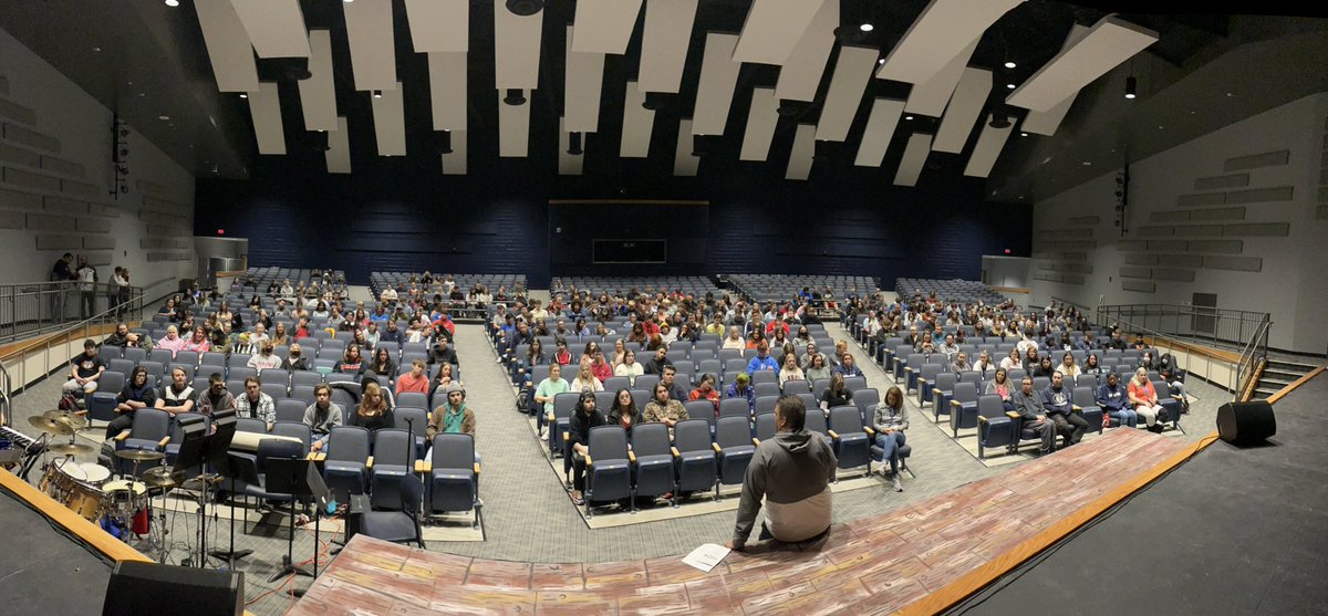 Class of 2022 Meeting ! What an AMAZING group of students 👊🏼🐺 If you missed the meeting I’ll post a recording on Schoology later today @WestCler @WCHS_AP
