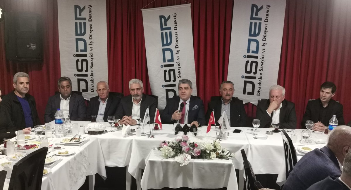 Diyarbakır Sanayici ve İş Dünyası Derneği (DİSİDER) Üyeleri Basınla iftar yemeğinde biraraya geldi. İftar yemeğimize katılan değerli üyelerimize ve  medya mensuplarına yoğun ilgilerinden dolayı çok teşekkür ederiz.