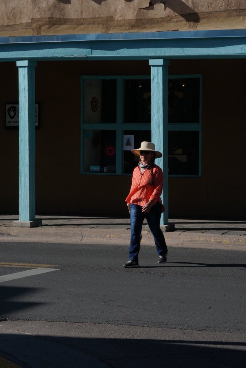 Santa Fe strideby 🤠

#nftphotography #streetphotography #photooftheday #NFTCommunity #newmexico #USA