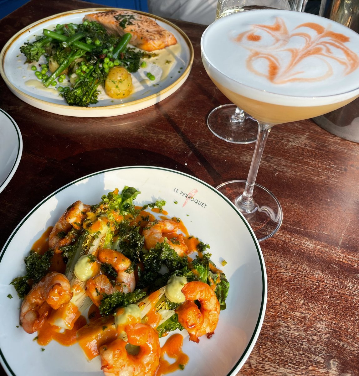There’s nothing better than al fresco dining in the sun, especially when it includes our pan fried gambas with avocado and nduja sauce, our gorgeous salmon en papilotte and of course our signature 133 sour cocktail. Find us on OpenTable or pop in!
