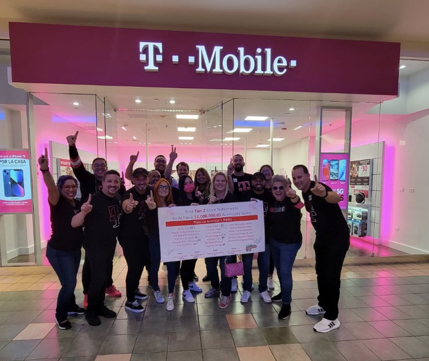 Our <a href="/TracyNolan_/">Tracy E. Nolan</a> , as we call her! Celebrating our frontline team- in an epic visit to <a href="/TMobilePR/">T-Mobile Puerto Rico</a> 🇵🇷 &amp; having serious fun with our band!🎤🎼🎹🎸🪘🥁

Gracias for your inspirational leadership, transparency and having the opportunity to meet you! When are you coming back? ✨✨✨