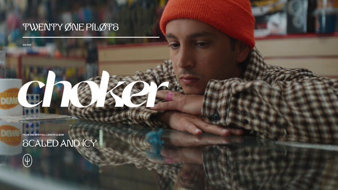 clikkiescrave's tweet photo. A year ago today, Choker was released as the second single from the album Scaled And Icy! https://t.co/nGZvqfUgYg