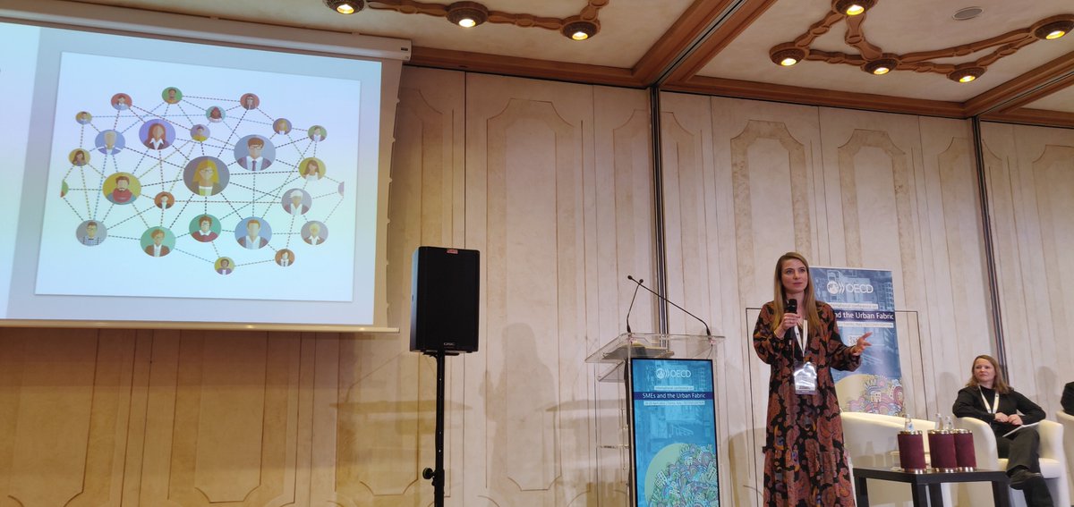 rodriguez_pose's tweet photo. The flow of migrants into #ethnic #enclaves accelerates #segregation and entrenches #poverty. 
Can we solve this? 
Having ethnic peers who are business owners in your vicinity drives jobs amongst the most vulnerable. @Ozge_Oner closing the #Trento #OECDsme conference with a bang https://t.co/Tvaa0S4AMU