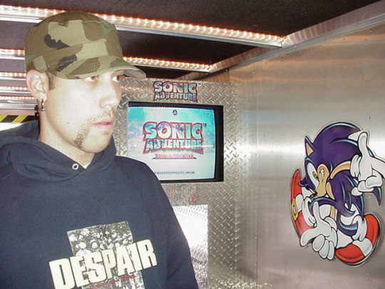 SEGADCAesthetic's tweet photo. Sega Dreamcast Mobile Assault Tour (1999) https://t.co/PTC9AHdomU