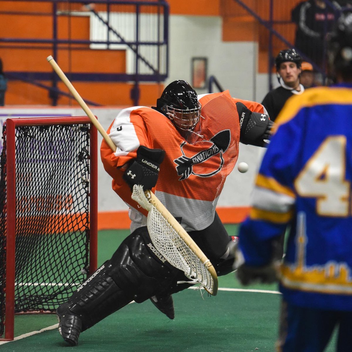 nanticokephoto1's tweet photo. Six Nations Junior A Arrows vs Toronto Beaches Exhibited game. https://t.co/ZhgdkvXXWt