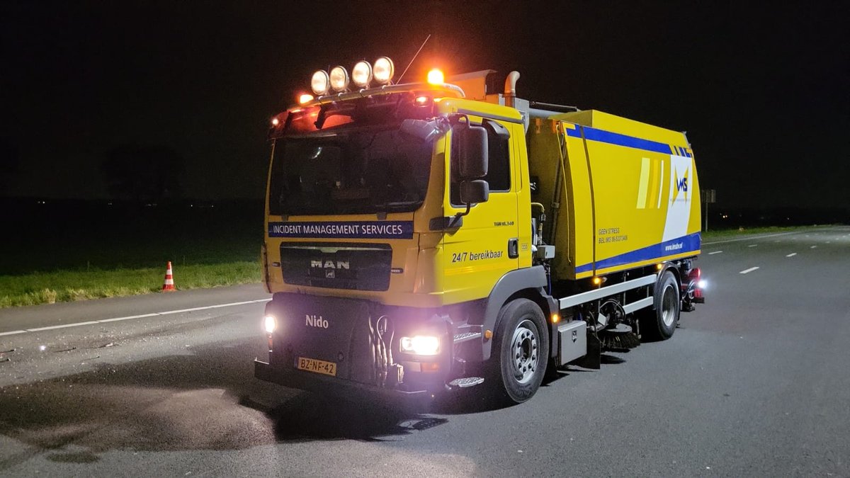 IMS_GDM's tweet photo. ''Diversiteit'' dat is wel hét woord van afgelopen week bij @IMS_GDM. Weer veel milieu- incidenten opgelost! #calamiteiten #incidenten #diversiteit #geenstress https://t.co/0WFKzbAv6S