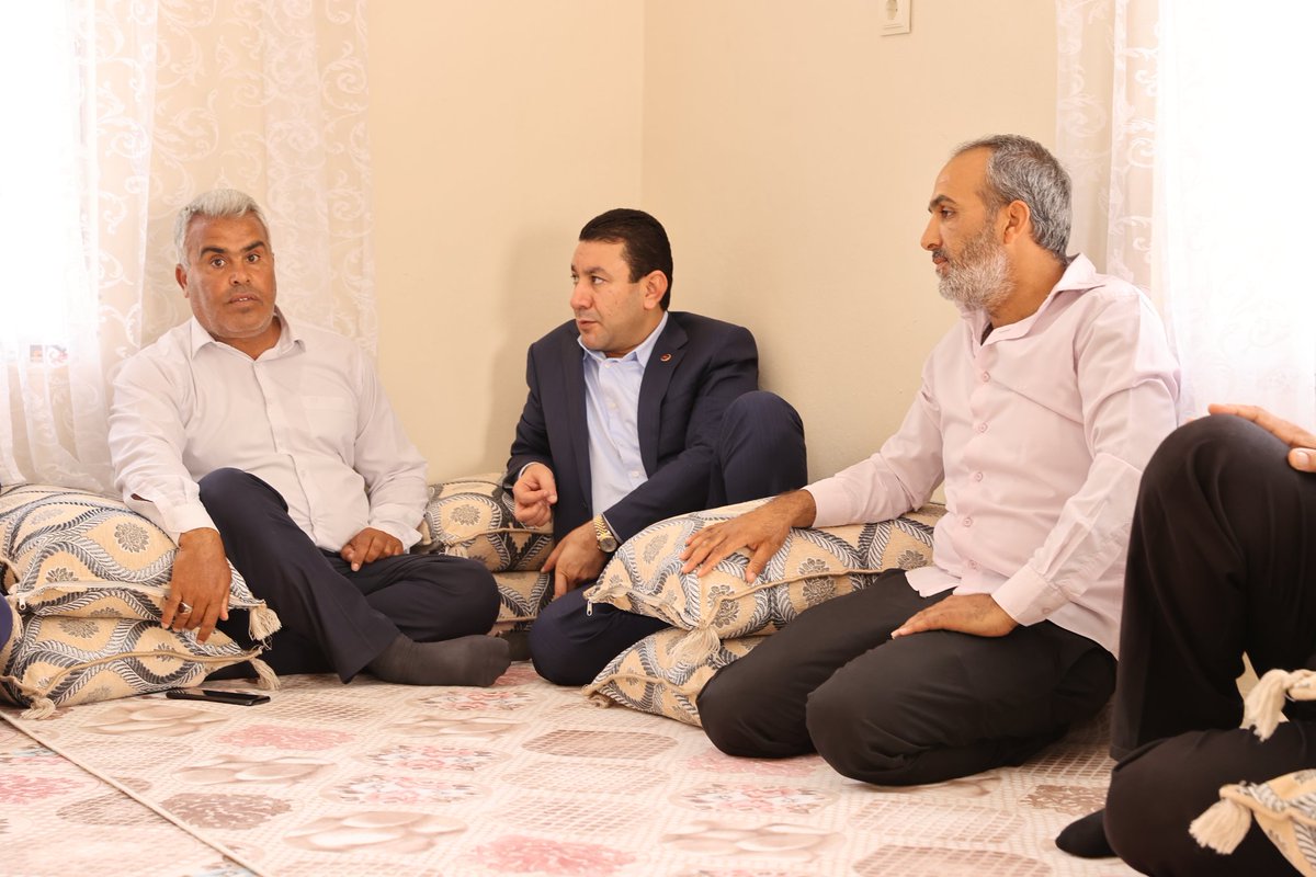 mahmutozyavuz's tweet photo. MHP Şanlıurfa Milletvekilimiz Sn.İbrahim Özyavuz ile beraber Aşağı Yakınyol mahallemizde "Ayebe" ailesine taziye ziyaretinde bulunduk.

Merhumeye Cenab-ı Allah'tan rahmet ailesine sabır ve başsağlığı diliyorum. https://t.co/487z3ucQeC