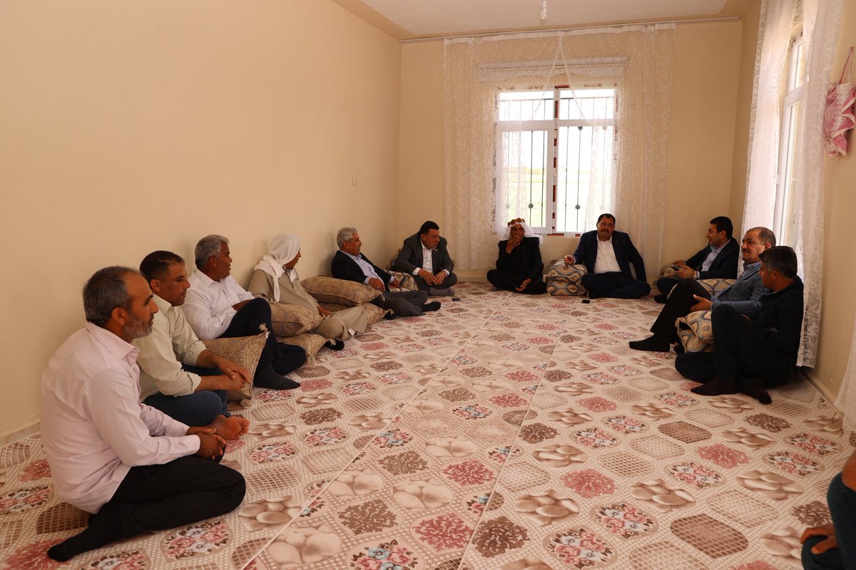 mahmutozyavuz's tweet photo. MHP Şanlıurfa Milletvekilimiz Sn.İbrahim Özyavuz ile beraber Aşağı Yakınyol mahallemizde "Ayebe" ailesine taziye ziyaretinde bulunduk.

Merhumeye Cenab-ı Allah'tan rahmet ailesine sabır ve başsağlığı diliyorum. https://t.co/487z3ucQeC