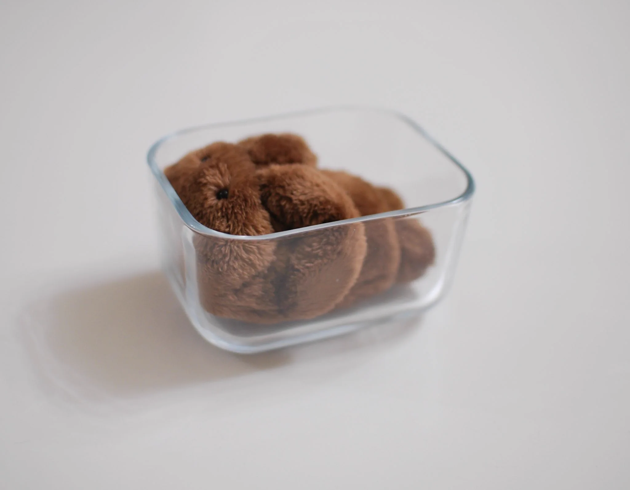 かわいい！！一晩寝かせられているカレーのぬいぐるみ！