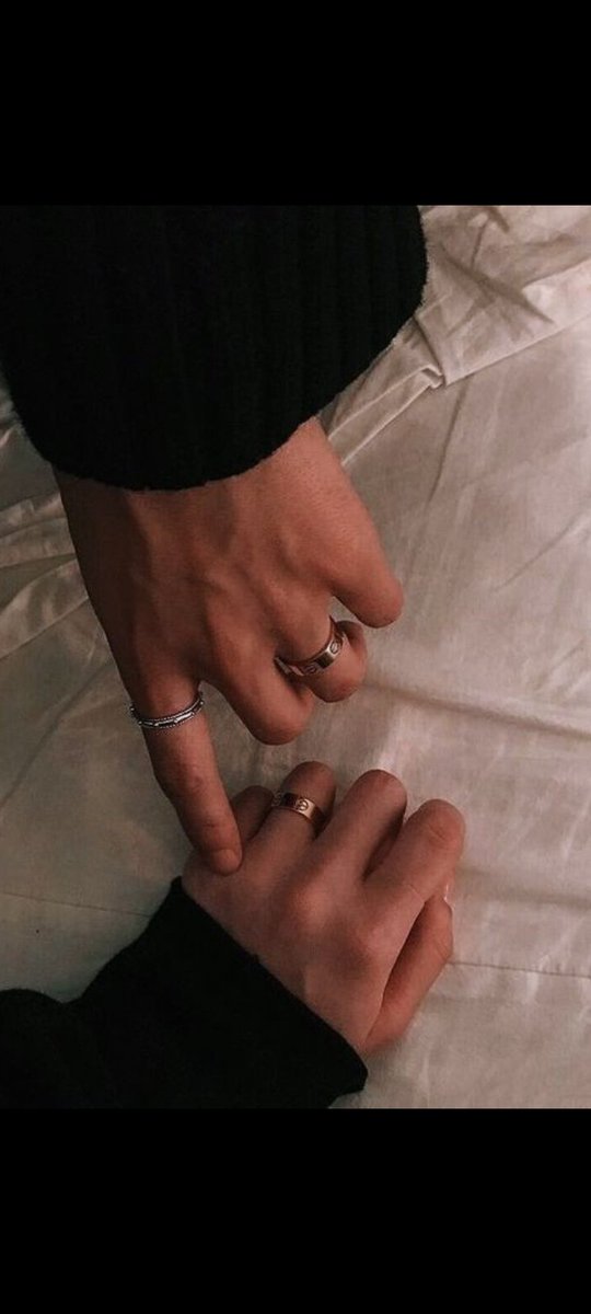 muffinxav's tweet image. Venven got a couple ring for us☹🤍, i love you so much,my flower.