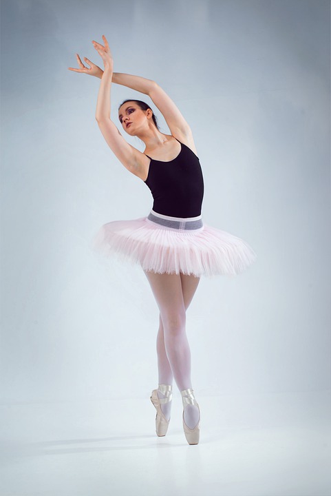 engerman_m's tweet photo. "Even when you hold a position or a pose, you should feel like you are moving because energy is flowing from and around you."

#Ballet #BalletDancer #BalletTeacher https://t.co/KhIfwOxcwv