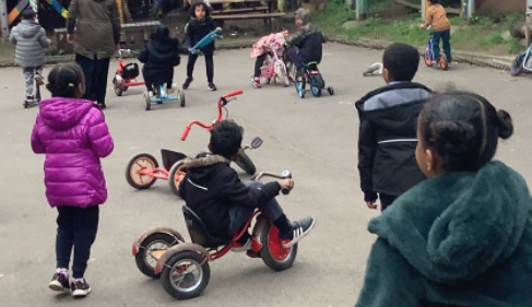 easton_academy's tweet photo. Year 1 had lots of fun at St Paul's adventure playground @stpaulsapg @DBAT_UK #outdoorlearning #adventure https://t.co/KXhWOjXRm4