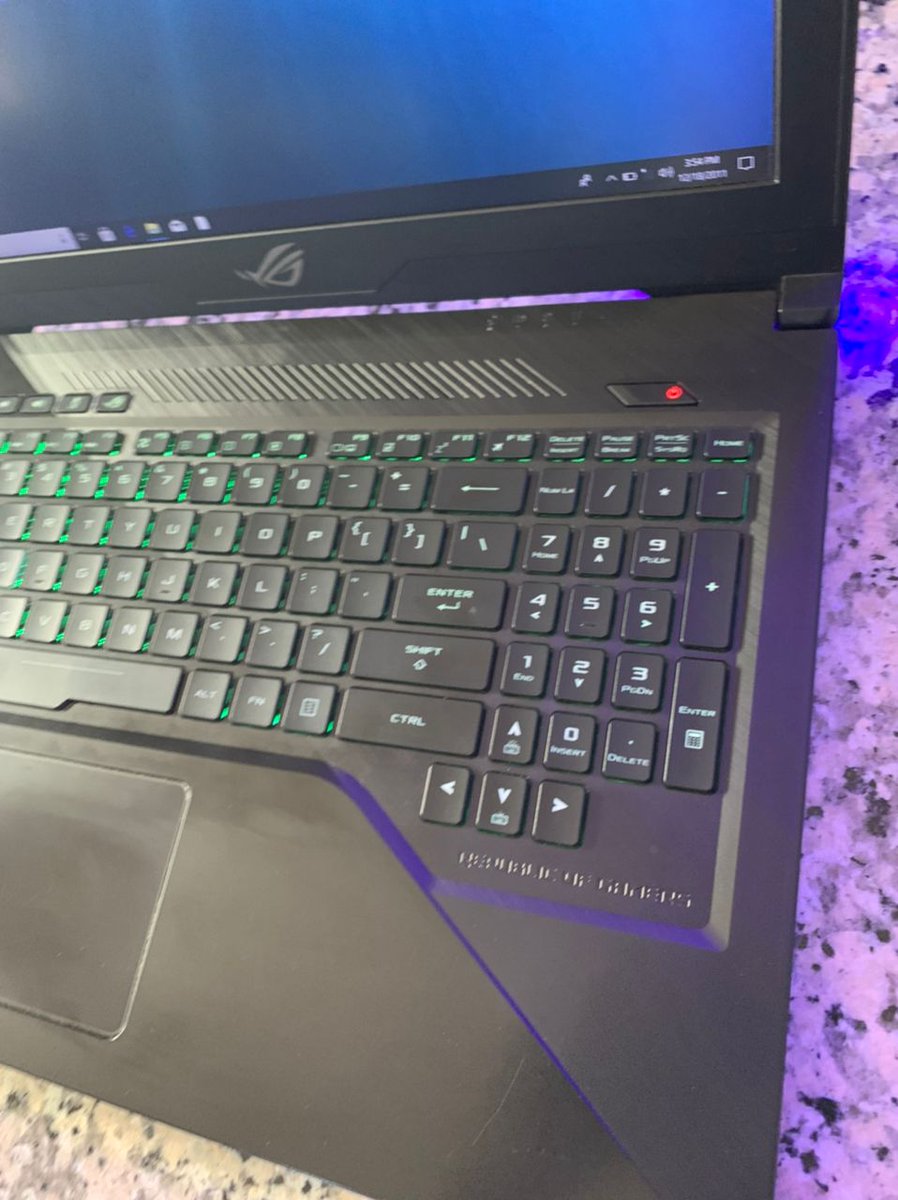 SamsonCLinus's tweet photo. Intel corei7
7th gen
256ssd
1TB
16gb ram
GTX 1050
4gb dedicated VRAM
RGB keyboard
Price 380k
Available in KD and nation wide call/DM 07065699559
@mrfunny____ #dedicated #sam_tech #gistlover https://t.co/hZlDy2mS9w
