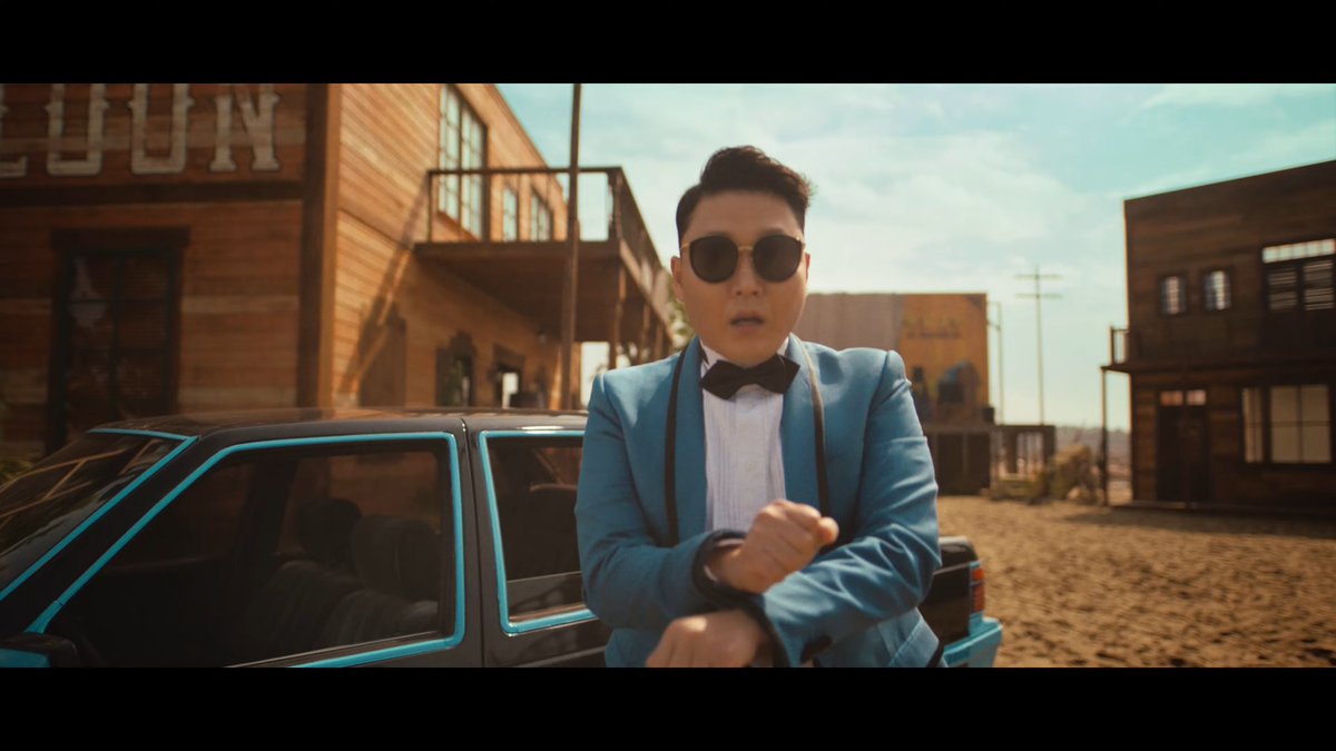 LiryOnni's tweet photo. El Oppa Gangnam Style fue vencido por la colaboración de Psy y Suga en #ThatThat 

#ThatThatFeatSUGA @psy_oppa @BTS_twt https://t.co/WukiPqtdkv