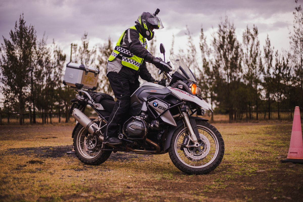 inchcape_ke's tweet photo. Low confidence in riding your bike off-road? The complimentary #OffRoadTraining offers you basic off-road skills like body positioning, counterbalance, braking and steep ascent and descent that are vital on gravel or sand terrain. 
Open to non-Motorrad bikers.
#BMWMotorradKe https://t.co/aDVIKvut93