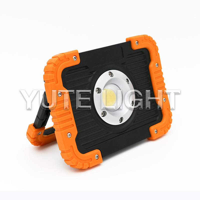 yutelight's tweet image. The #portableworklight with 10W #COB. Besides the #light can be #charged by AC/DC with a 3.7V 4400mAh #Lionbattery. More:yutelight.com/product-catego… Inquiry us at info@yutelight.com
#spotlight #portablelight  #worklight #rechargeablelight #handheldlight #ledlighting #suppliers #torch