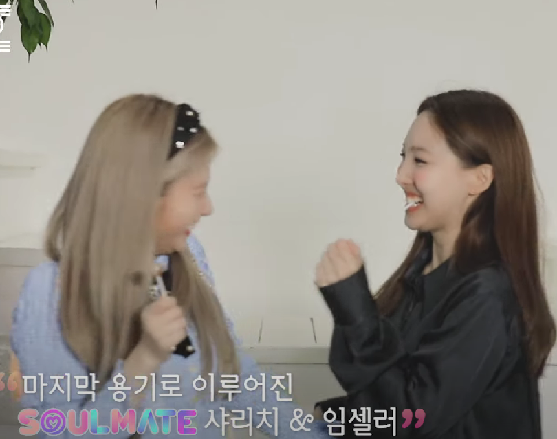 mnymilf's tweet photo. This was so unexpected but I love Sana and Nayeon together https://t.co/1cqtRYOyb8