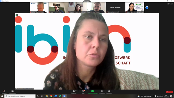 WirfuerVielfalt's tweet photo. Wunderbarer, gut besuchter Auftakt unserer Reihe ViNeDig - Vielfalt netzwerkt digital! u.a. mit @graffidi, 
@cantivit, dem Artisten des @zbkberlin, @arrivalaid,
@sowg_berlin2023, der @eis_app...

DANKE, auch an die @D_S_E_E

‼️ nächste ViNeDig-Termine: https://t.co/GPzoI1Cl9F https://t.co/AyQcBpRBFc