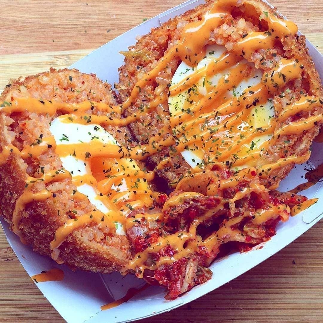 Wow! The last two days have been absolutely incredible. Thank you so much! The KIMCHI FRIED RICE SCOTCH EGG will be sorely missed it seems. Who wants to see a recipe reel? Hands up! 🥵🌶️🍳

We're open 17:00 - 21:00 today. 

#friday #ultimavez #scotchegg #spicy #recipe