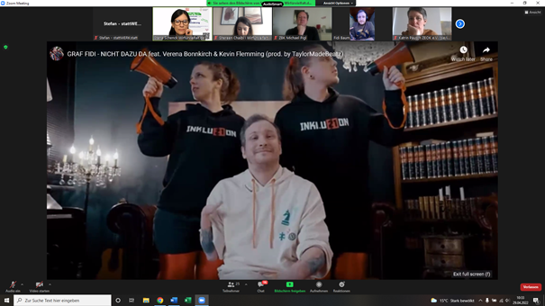WirfuerVielfalt's tweet photo. Wunderbarer, gut besuchter Auftakt unserer Reihe ViNeDig - Vielfalt netzwerkt digital! u.a. mit @graffidi, 
@cantivit, dem Artisten des @zbkberlin, @arrivalaid,
@sowg_berlin2023, der @eis_app...

DANKE, auch an die @D_S_E_E

‼️ nächste ViNeDig-Termine: https://t.co/GPzoI1Cl9F https://t.co/AyQcBpRBFc