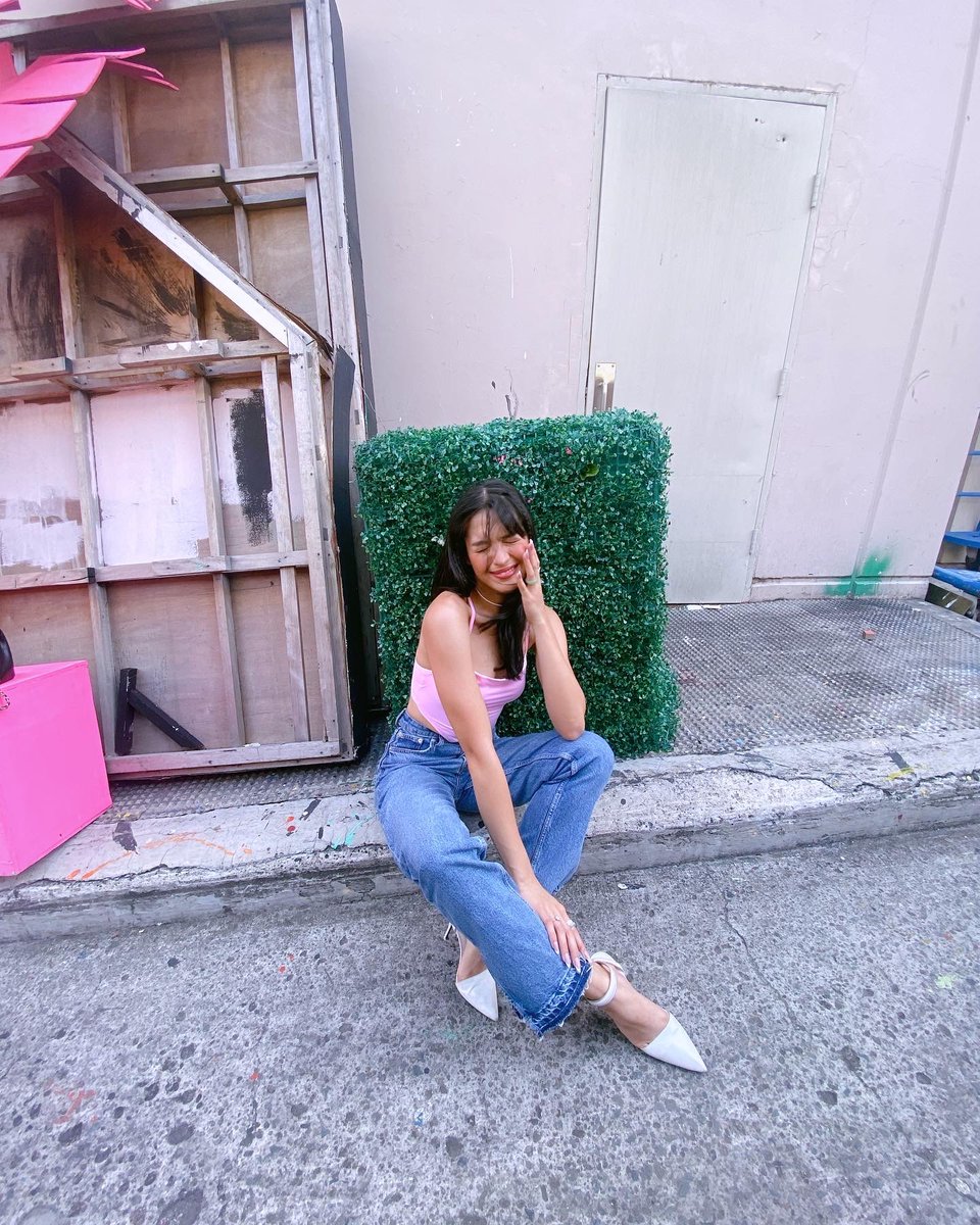 I am for Leni Robredo 🌷💗🌸

#IpanaloNa10To
#LabanLeni2022
#LeniKiko2022
#KulayRosasAngBukas
#Kakampink