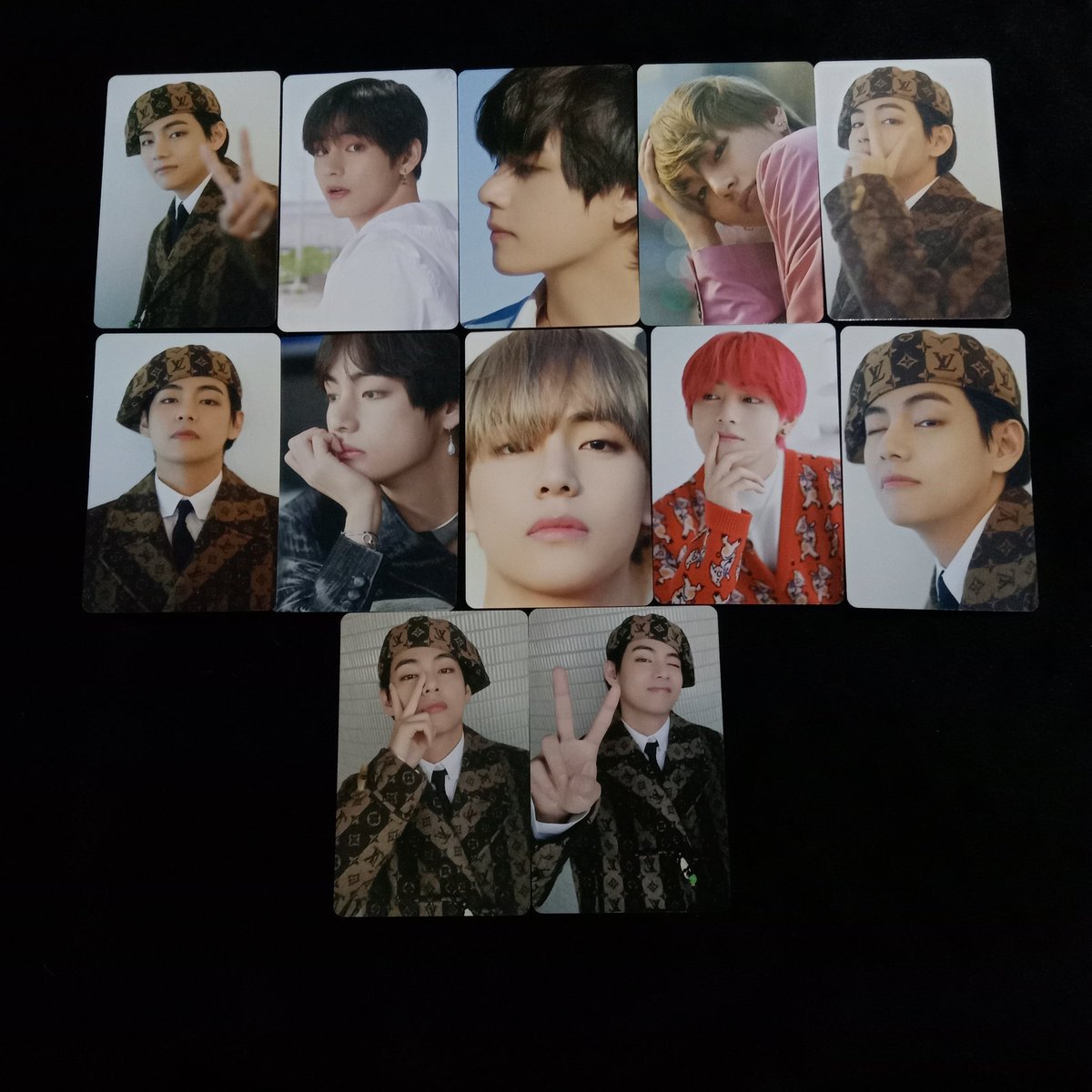 iluvtaekim's tweet photo. wts lfb bts ph

↪️ taehyung / v dicon 101 pc set 

250 + lsf 

• onhand, ready to ship 
• payo / 2 days 

dm https://t.co/qtQDI8SghW https://t.co/5dIoisrfuM