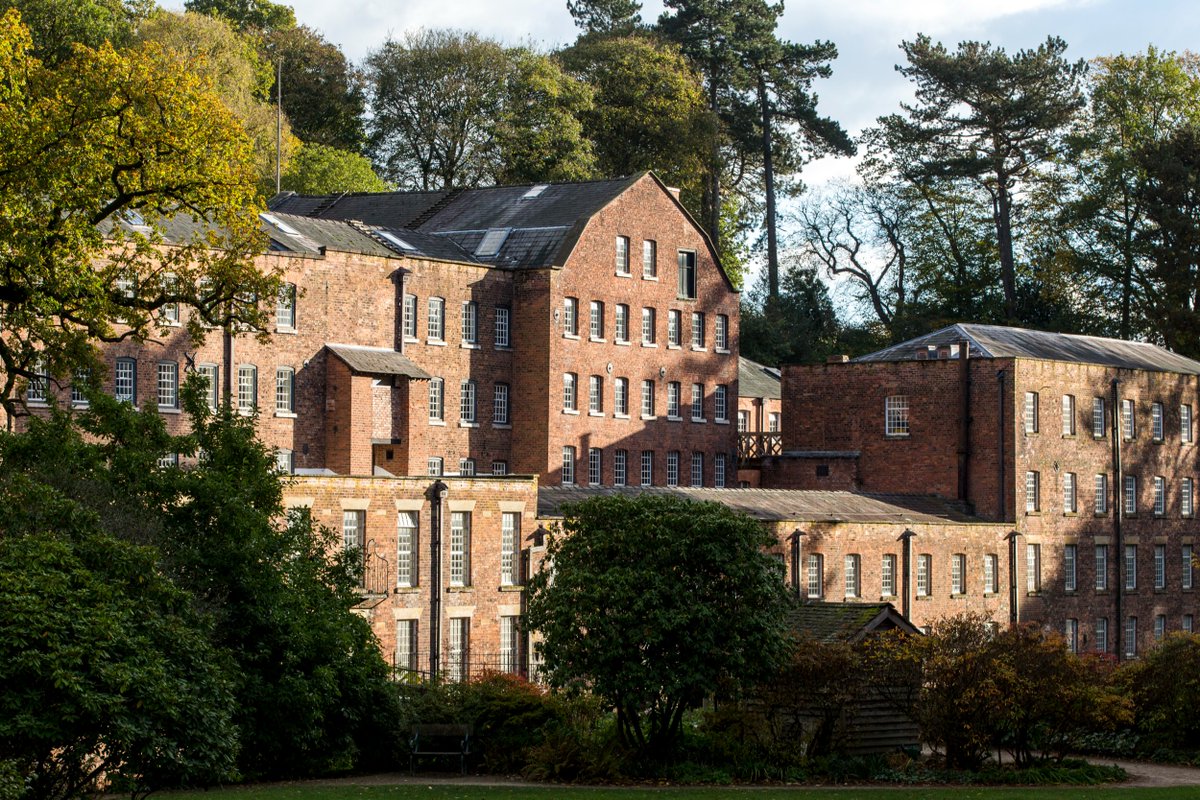 heritageopenday's tweet photo. This is Quarry Bank Mill in Cheshire which houses an #AstoundingInvention 🧵

Samuel Crompton was a pioneer of the spinning industry. He invented the spinning mule, a revolutionary machine that allowed a single operator to work more than 1,000 spindles simultaneously! https://t.co/QCNBo8Lok7