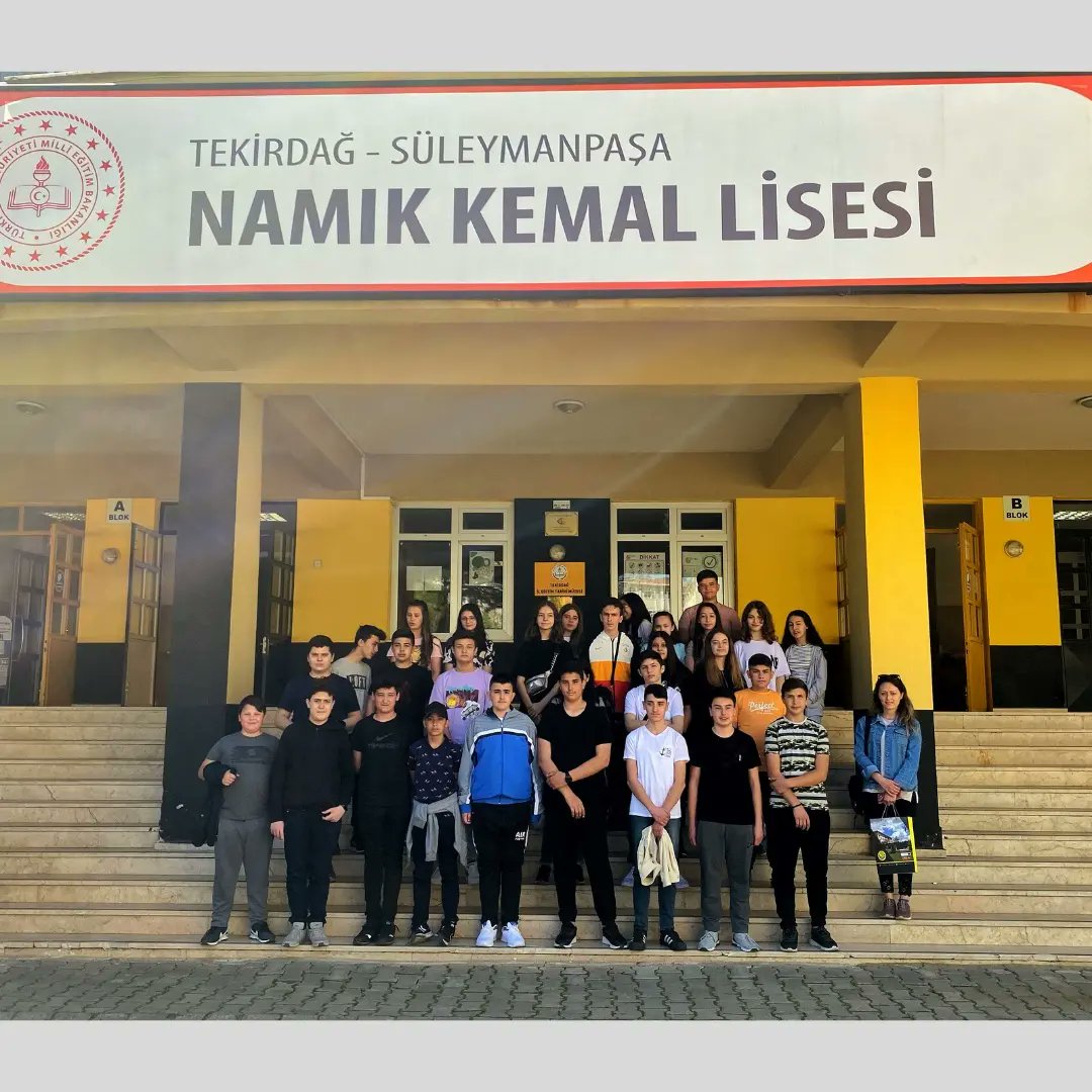Okulumuz 8. Sınıf öğrencileri ile Tekirdağ ilinde bulunan liseleri ziyaret ettik. ✨🤙🎓

<a href="/Edirne_MEM/">Edirne İl Millî Eğitim Müdürlüğü</a> <a href="/Dr_Onderarpaci/">Dr. Önder ARPACI</a> <a href="/ipsalailcemem/">İpsala İlçe MEM</a>