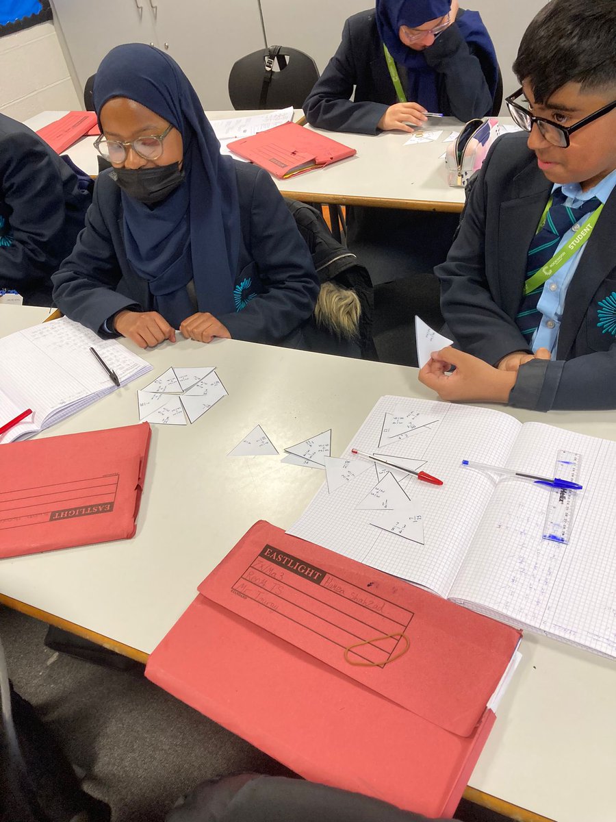 rockwoodmaths's tweet photo. 7x1 working hard on solving an adding and subtracting tarsia puzzle https://t.co/nyB4kSPOI6