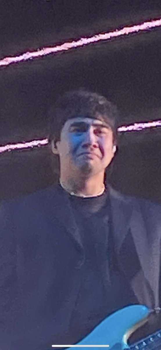 calumxishot's tweet photo. @Calum5SOS realizing what we can do as the best audience and fans ever 🫶🏻❤️ #takemyhandtourkrakow https://t.co/k0QjsWm3rF