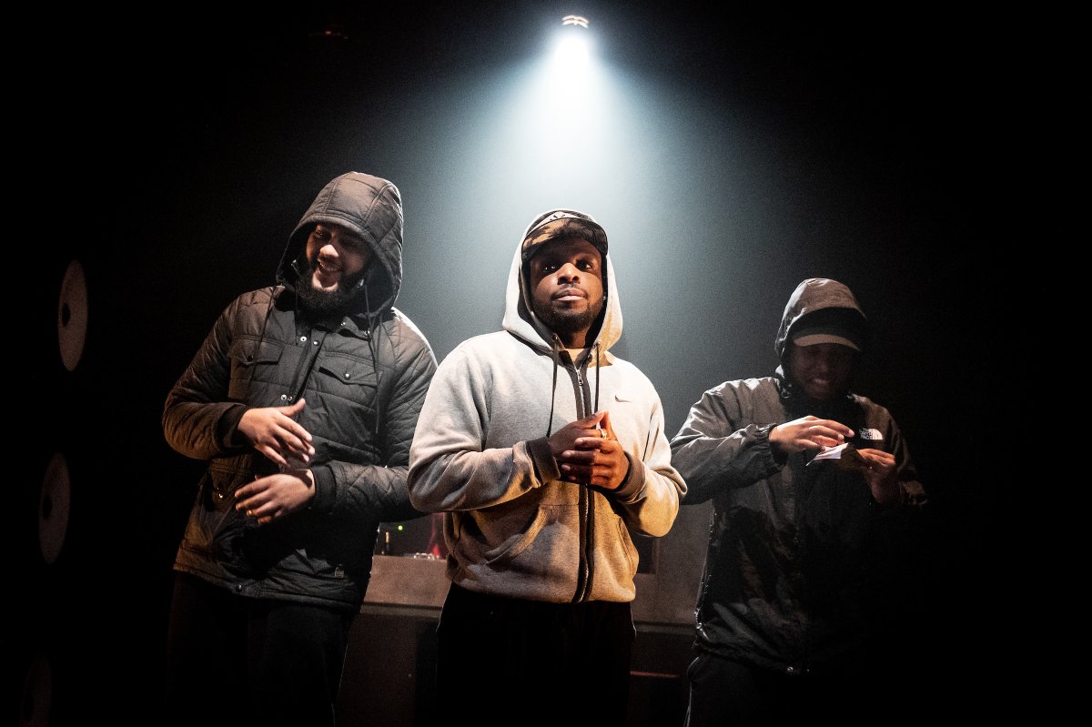 BCUAlumni's tweet photo. Applied Theatre graduate Keiren Hamilton-Amos is on route to stardom thanks to his lead role in exciting new show #GrimeBoy, currently on stage at @BirminghamRep! 👏 

We caught up with Keiren to find out more about the show and his exciting career 👉 https://t.co/zCm2XUUmBB https://t.co/vX7cxRYpgl
